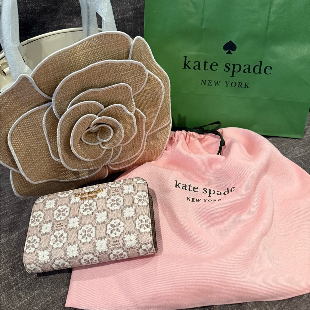 Kate Spade 3d Rose natural and White Handbag and spade flower Wallet